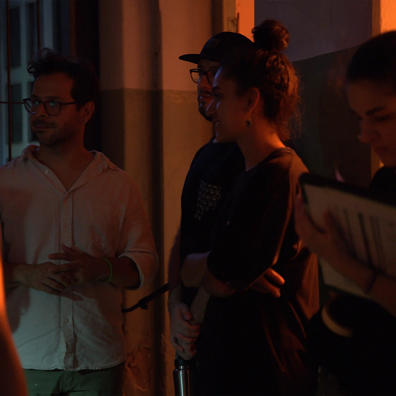 Behind the scenes 10